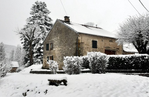 La Vaivre Cabaña | Cerca de Luxeuil y Plombières, reserve sus vacaciones en los Vosgos del Sur