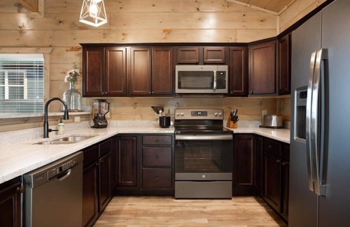 Pigeon Forge Cabina | Near Middle Of Pigeon Forge Parkway/Hot Tub/New