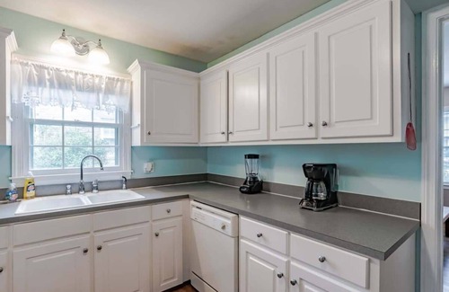 Mobile Casa | Near Midtown, Highways, Downtown! Bel-Air Bungalow