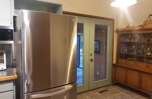 Harvey Park Casa | Near-net-zero home with views, lake, pickleball & basketball courts, playground