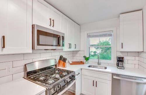 Near Northwest Casa | Near Notre Dame Charming South Bend Home!