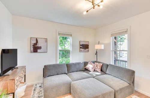 Near Northwest Casa | Near Notre Dame Charming South Bend Home!