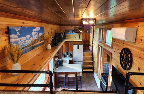 Au Train Casa | Near Pictured Rocks and trails, On the Au Train River, has private hot tub