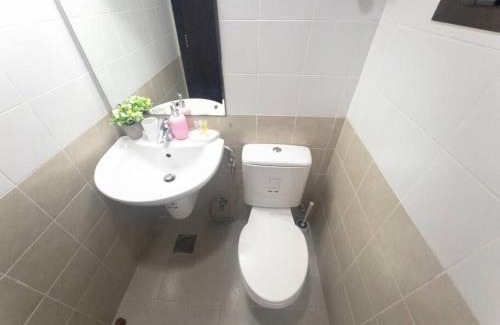 Muscat Apartamento | Near Royal Opera, Parking, Hiking trail