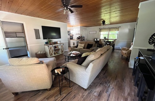 Noblesville Otro | Near Ruoff Grand Park Mable’s Farm 3BR Sleeps 8+ Country Setting Great Views