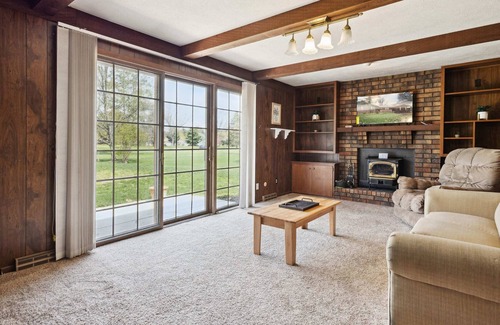 Granger Casa | Near Shopping & Dining- The South Bend Bungalow