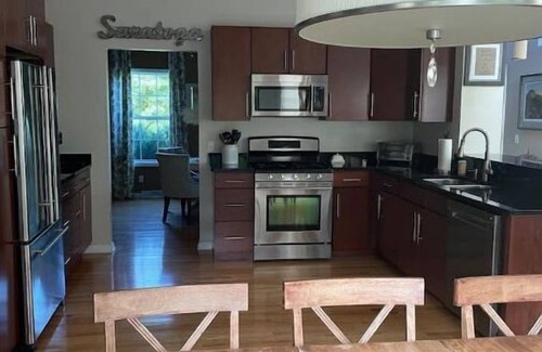Saratoga Springs Casa | Near SPAC, Track, heated salt water pool, hot tub