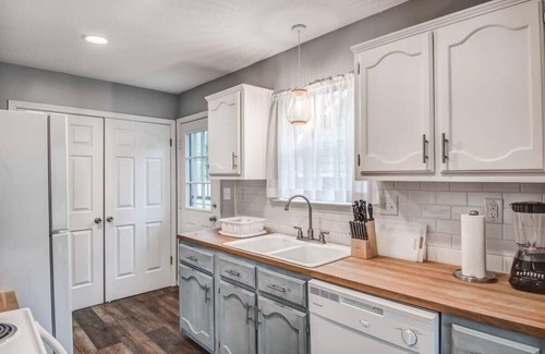 Ellendale Casa | Near State-Park & Downtown - Sunset Trace Bungalow