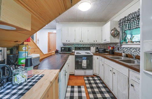 Wellsboro Cabaña | Near State Parks: Countryside Cottage in Wellsboro