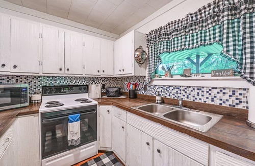 Wellsboro Cabaña | Near State Parks: Countryside Cottage in Wellsboro