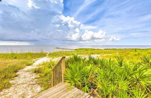 Carrabelle Casa | Near State Parks Carrabelle Home with Beach Access!
