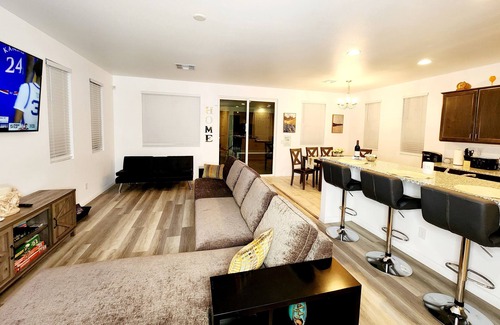 Las Vegas Casa | Near strip family getaway