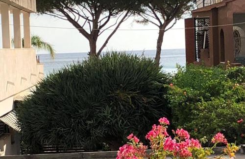 Mondello Villa | Near the beach
