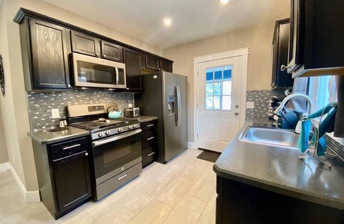Scotia Casa | Near the ♥️ of Scotia |Charming 4BD Home🌻