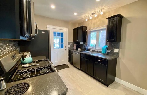 Scotia Casa | Near the ♥️ of Scotia |Charming 4BD Home🌻