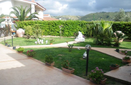 Drapia Apartamento | Cerca de Tropea, Apartamento en vacaciones en Villa Pamela, (Camelia) 4/6 plazas.