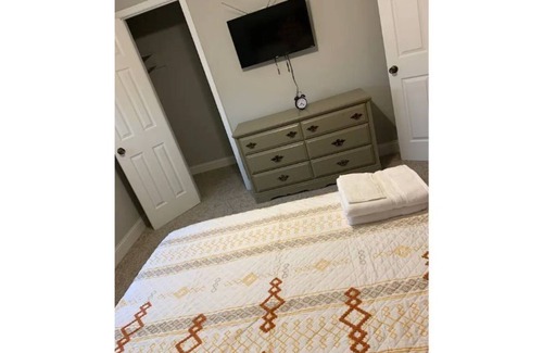 Southwood Valley Condominio | Near TX A&M ,Hwy 6, NO CLEANING FEE, ENTIRE PLACEd