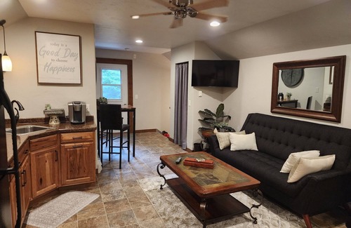 Amherst Apartamento | Near Waupaca Chain of Lakes, Hartman Creek State Park, Central Waters Brewery