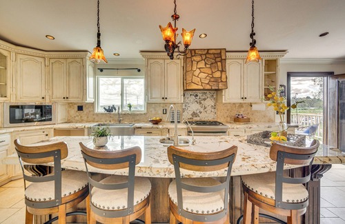 Menifee Casa | Near Wineries & Dining: Exquisite Menifee Home!