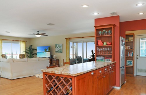 Indian Pass Casa | Nearly Beachfront~ Spacious ~ Pet Friendly ~ Summer Breeze