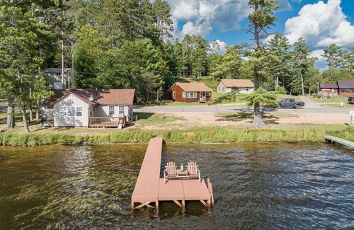 Three Lakes Cabina | Neat and Clean Cottage on Virgin Lake... Pier Included!