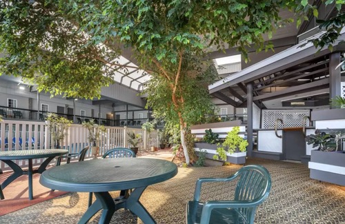 New Cumberland Casa | Neat room with bath close to the State Capital