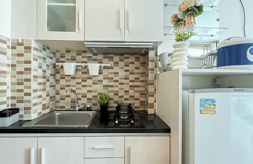 Kayu Putih Apartamento | Neat Studio Room At Tifolia Apartment