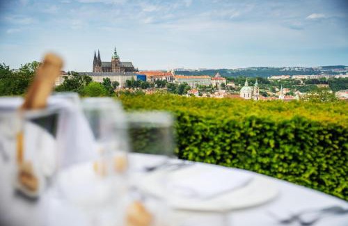 Mala Strana Apartamento | Nebozizek Hotel a Restaurant