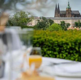 Mala Strana Apartamento | Nebozizek Hotel a Restaurant