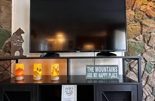 Black Hawk Casa | Neck of the Woods ! Skiing, Snowboarding, and Tubing are Open