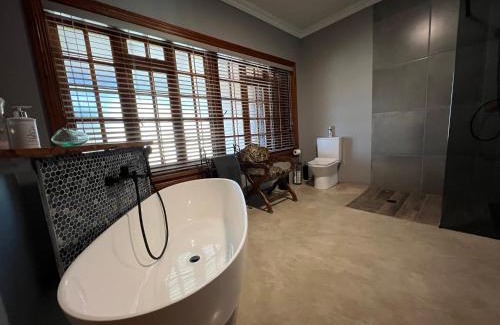 Buffelspoort Cabina | Nectar Game Lodge