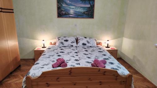 Tomaj Apartamento | Nedi's Nest - Cozy Countryside Retreat Under Palmtrees