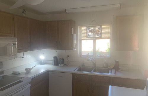 Colonia De Los Alamos Condominio | Need a restful transition before renewing You? This is your spot