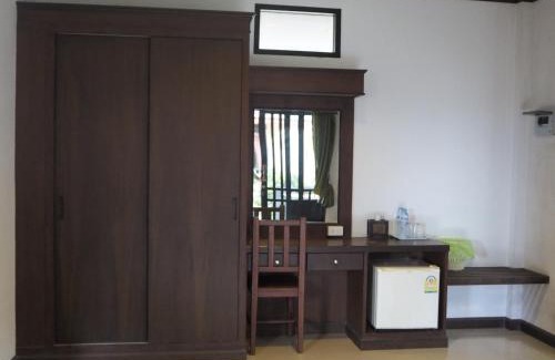 Khanom Cabina | Needa Rock Resort