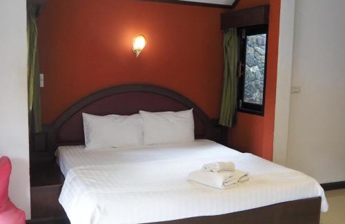 Khanom Cabina | Needa Rock Resort