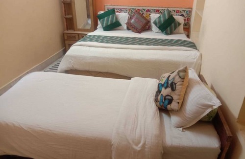 Amar Sagar Pol Casa | Neem Guest House By GRB