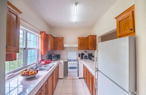 Falmouth Harbour Apartamento | Neem View Apartments Antigua