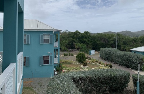 Falmouth Harbour Apartamento | NEEM VIEW APARTMENT #1 With A VIEW