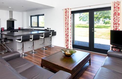 Inverurie Casa | Nef-Stedi