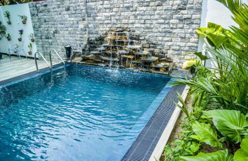 Negombo Hotel | Negombo New Queen's Palace