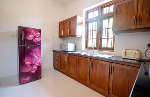 Dalupotha Villa | Negombo Villa cerca de la playa / aeropuerto - capacidad para 10