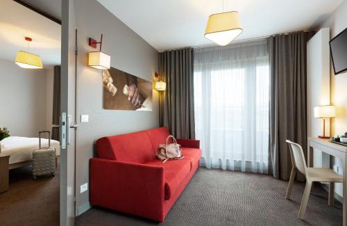 Annemasse Hotel | Nehô Suites Porte de Genève - Gare Annemasse