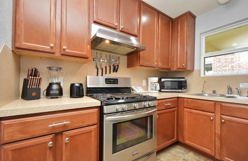 Barker Casa | Neighborly Home near Katy, Energy Corridor