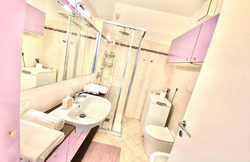 Certosa Apartamento | Nel cuore di viale Certosa, tra Centro Città e Rho Fiera Milano, con parcheggio interno privato