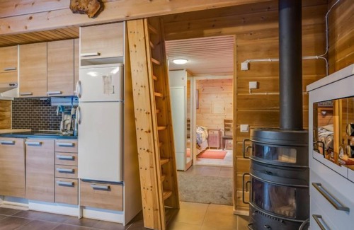 Yllasjarvi Casa | Neljä vuodenaikaa a1/karpalo by Interhome