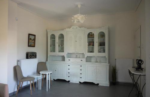 Spata-Artemida Apartamento | Nelli's Home near the airport, sea and port
