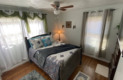 Decatur Casa | Oasis Familiar en Decatur, AL: 3Hab, Patio Grande y Columpio para Niños