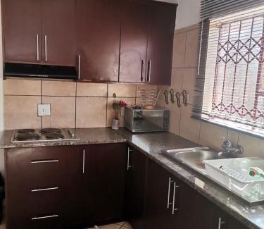 Polokwane Apartamento | NEMARA Self Catering Lodge