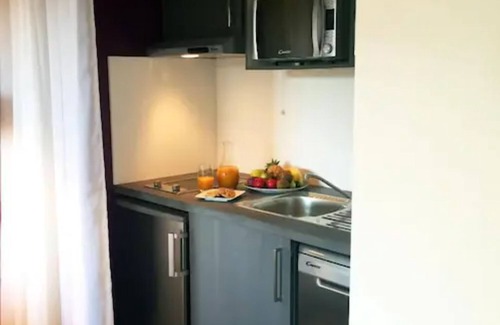 La Fuye-Velpeau Casa | Nemea Appart Hotel Quai Victor Tours Centre