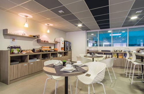 La Fuye-Velpeau Casa | Nemea Appart Hotel Quai Victor Tours Centre